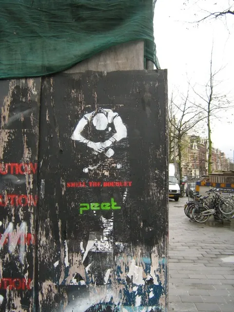 NL Amsterdam Peet arms on knees