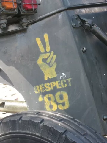 RO Timisoara peace sign respect 89