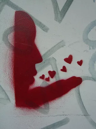 ES Barcelona blowing kisses
