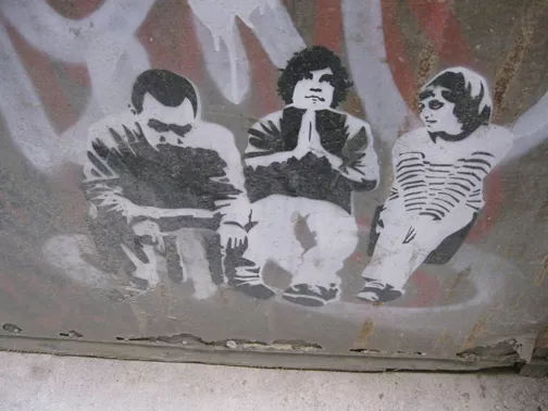 ES Barcelona three people 01