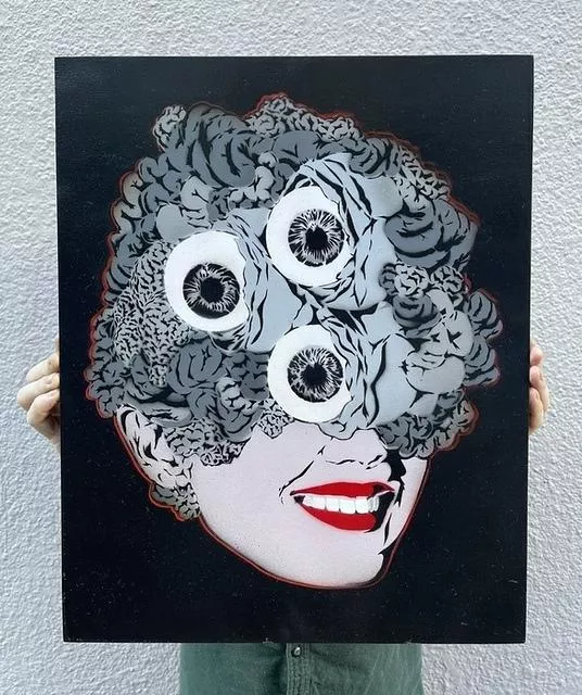Looksnatcher J Vochatzer Grey Lady