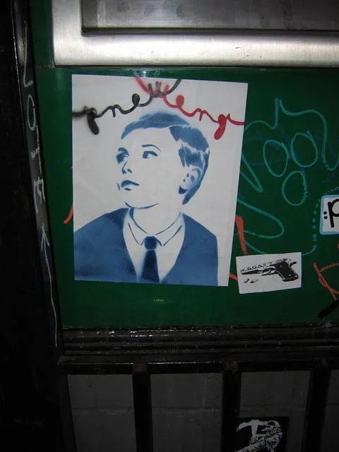 Pneu SF Mission woman in suit sticker