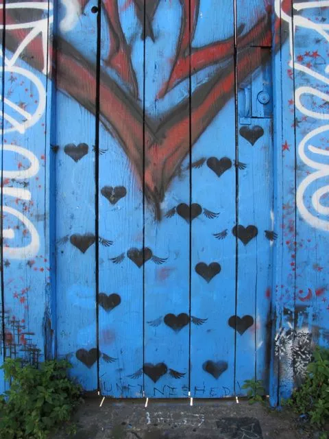 SF Clarion Alley flying hearts