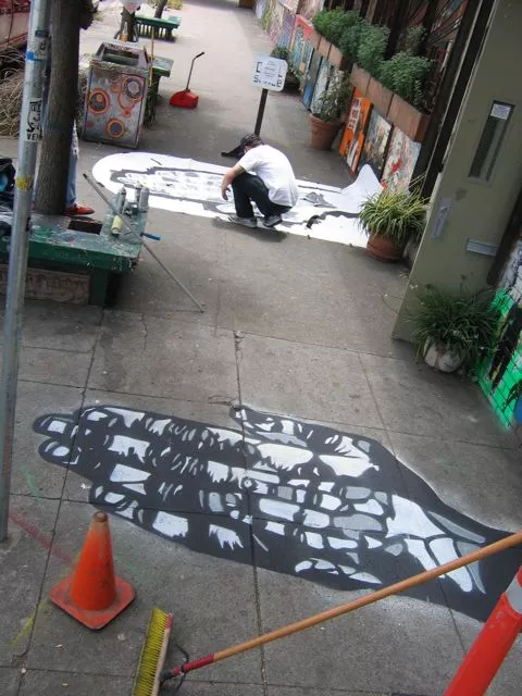 Stencilada 2009 - Adam5100 Hands 03