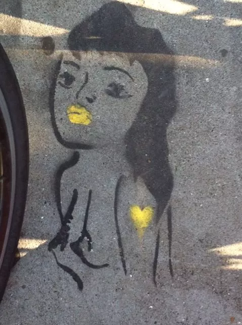SF Mission Yellow lips yellow heart