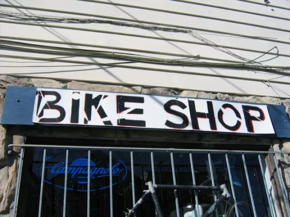 SFMiss bike shop sign