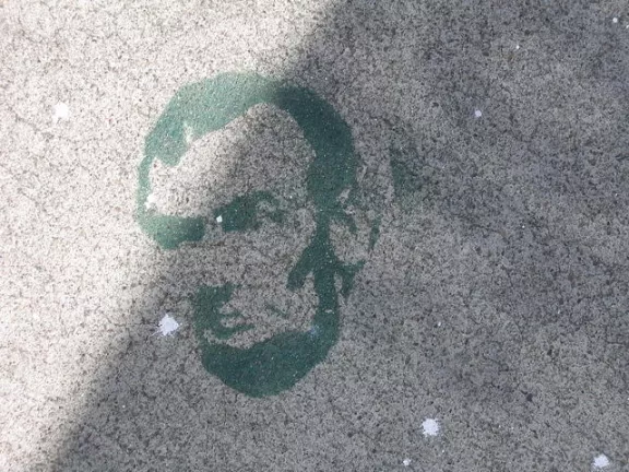 SF Mission Lincoln head