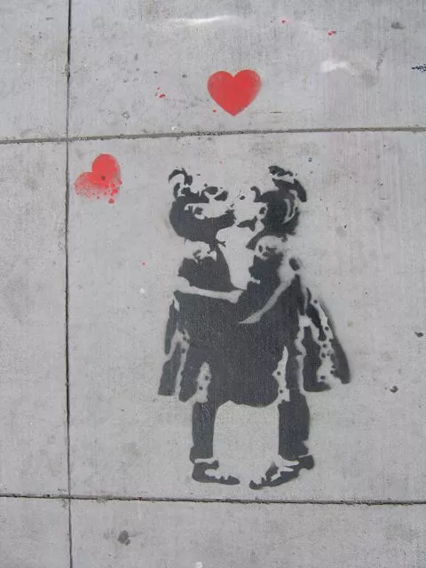 SF Mission Kissing Girls Hearts