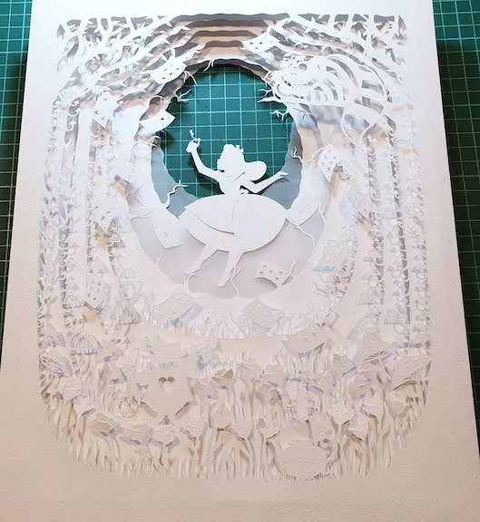 Lucia Szulman AR Alice 01 cut paper