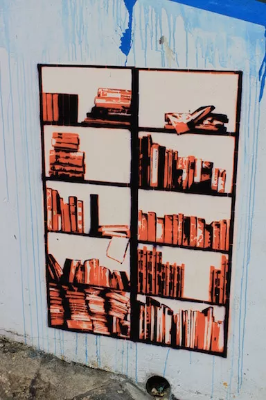 BR Curitiba bookshelf