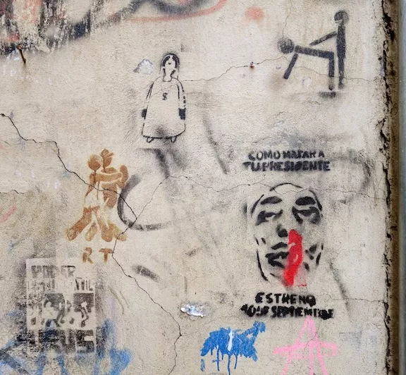 BO La Paz street stencil