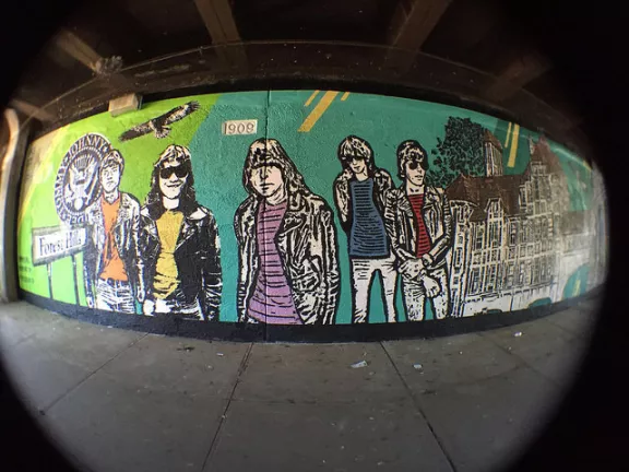 Praxis Ramones mural