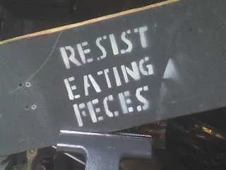 x-sacto_feces