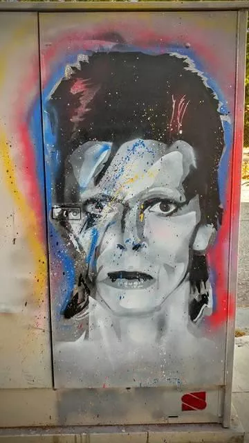 CA East Bay Emeryville David Bowie