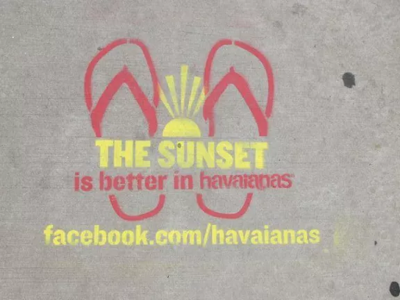 IL Chicago The Sunset Advert