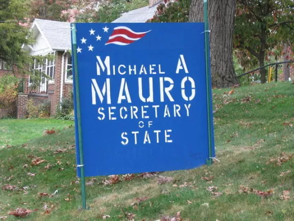IA Des Moines Mauro Sign