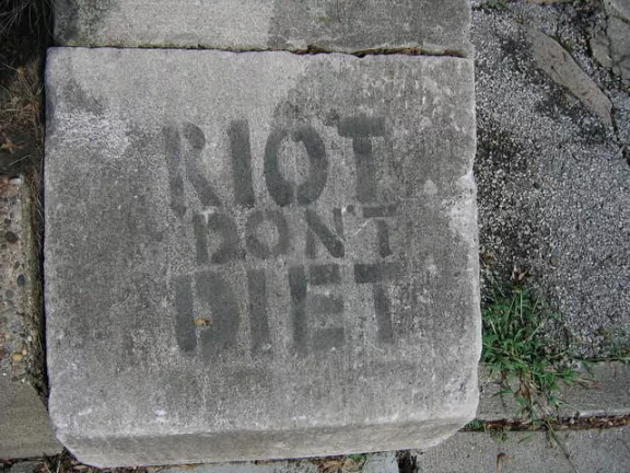 IA Des Moines riot don't diet