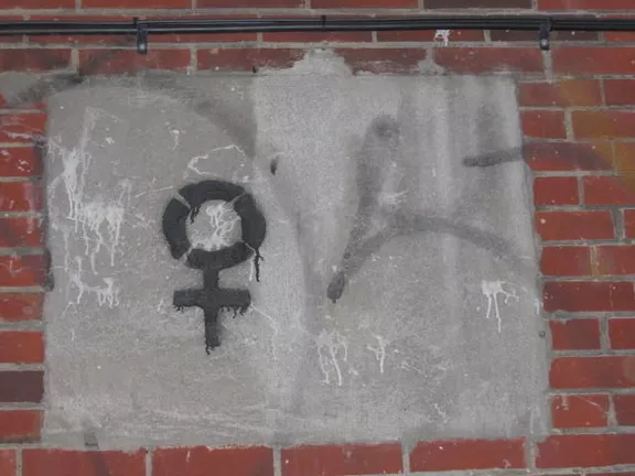 MA Boston Female Symbol