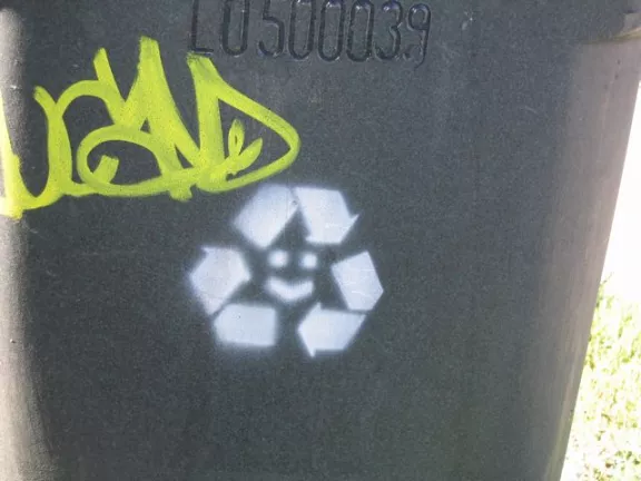 MN recycle smile icon