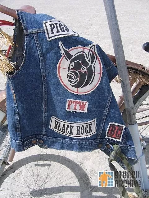 Burning Man 2006 pig target